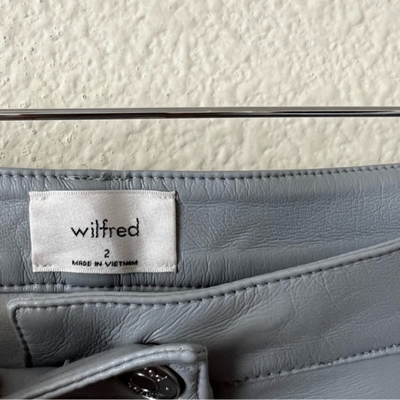 Wilfred Wilfred - Picture 3 of 15